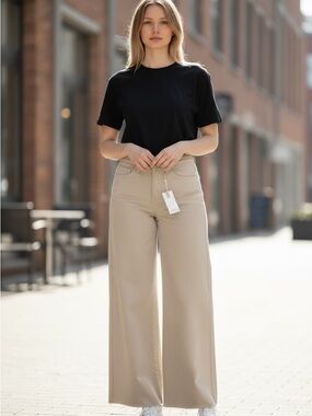 Model Off Duty Old Money Good American Palazzo Wide Leg Crop Jeans 26 NWT